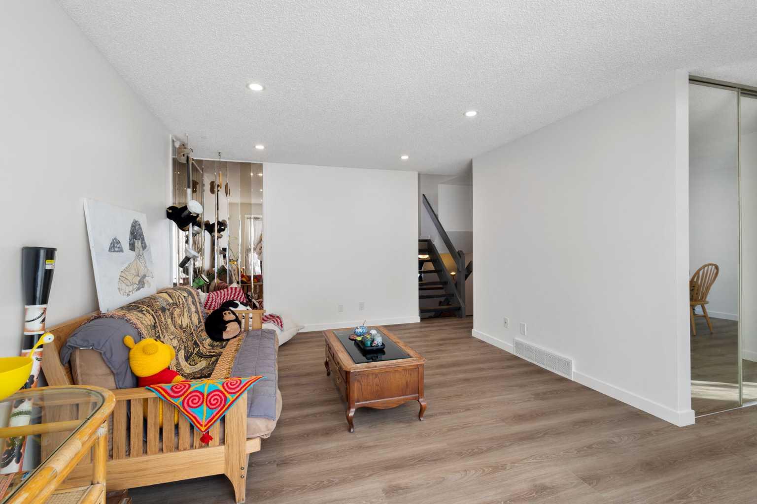 95 Beddington Way NE