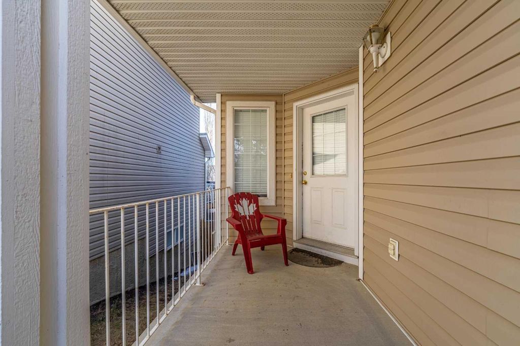 Photo of 69 Royal Elm Mews, Calgary, AB T3G 5P6 (MLS # A2237552)