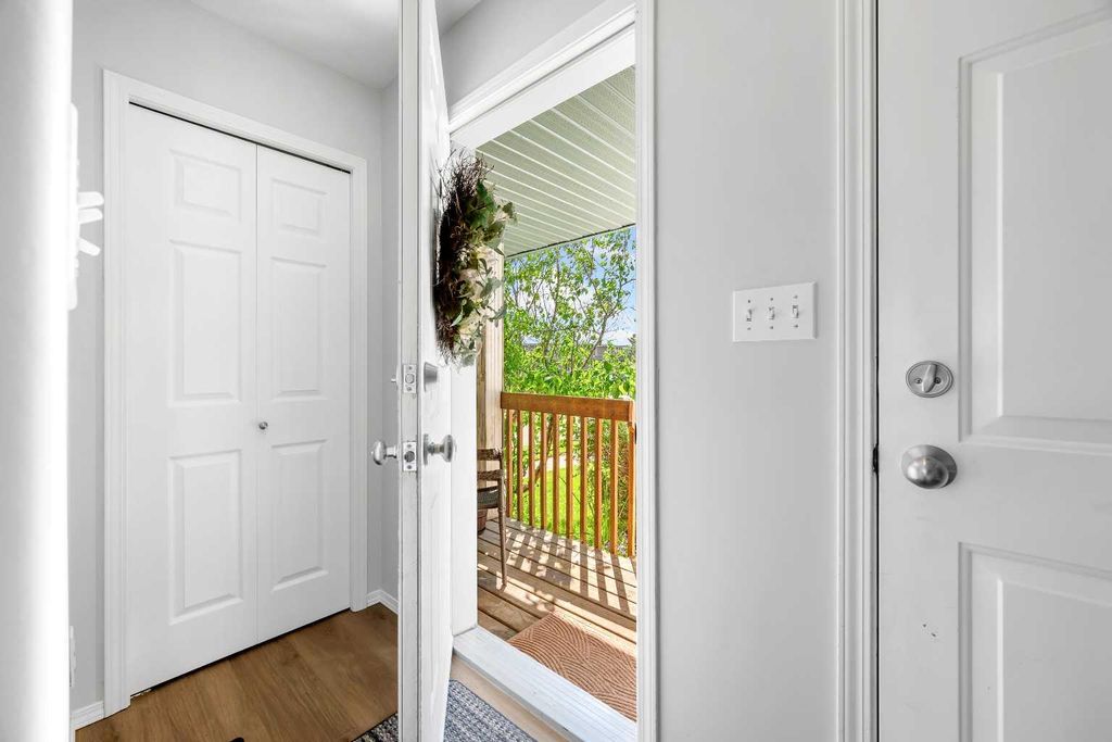 Photo of 3101 51 Avenue, Lloydminster, AB T9V 1H9 (MLS # A2320583)