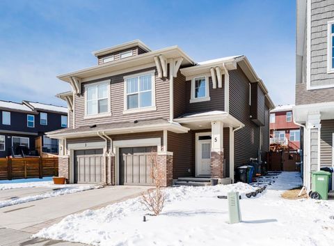Photo of 5 Sage Bluff Heights NW, Calgary, AB T3R 1W2 (MLS # A2298650)