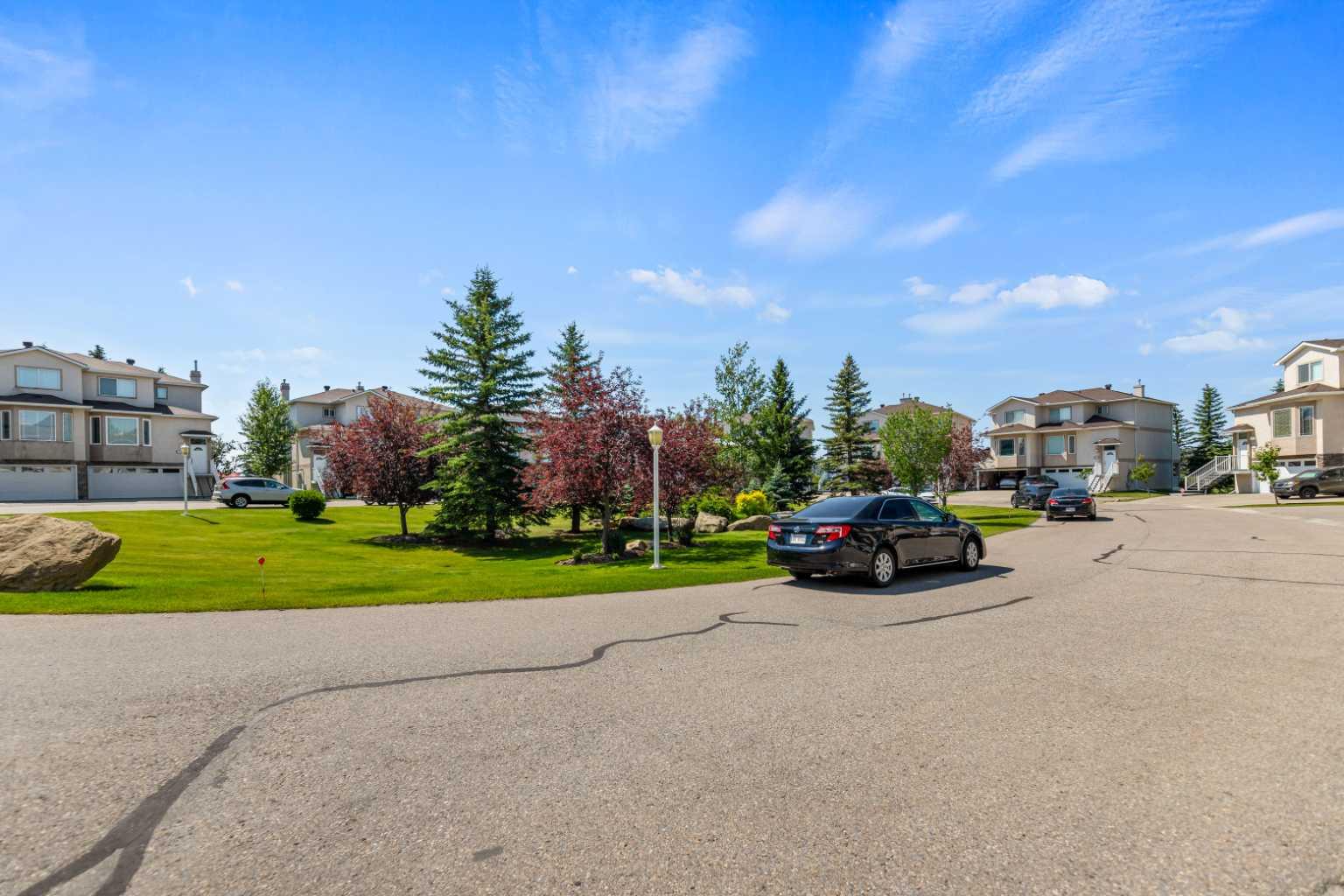 116 Country Hills Gardens NW