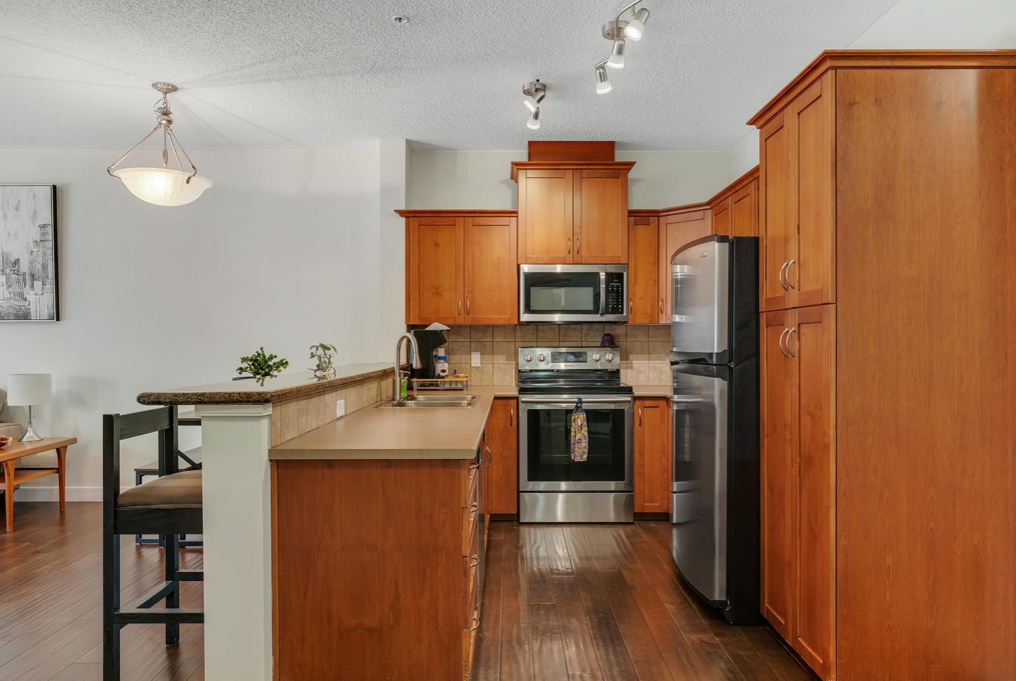 10 Discovery Ridge Close SW 202