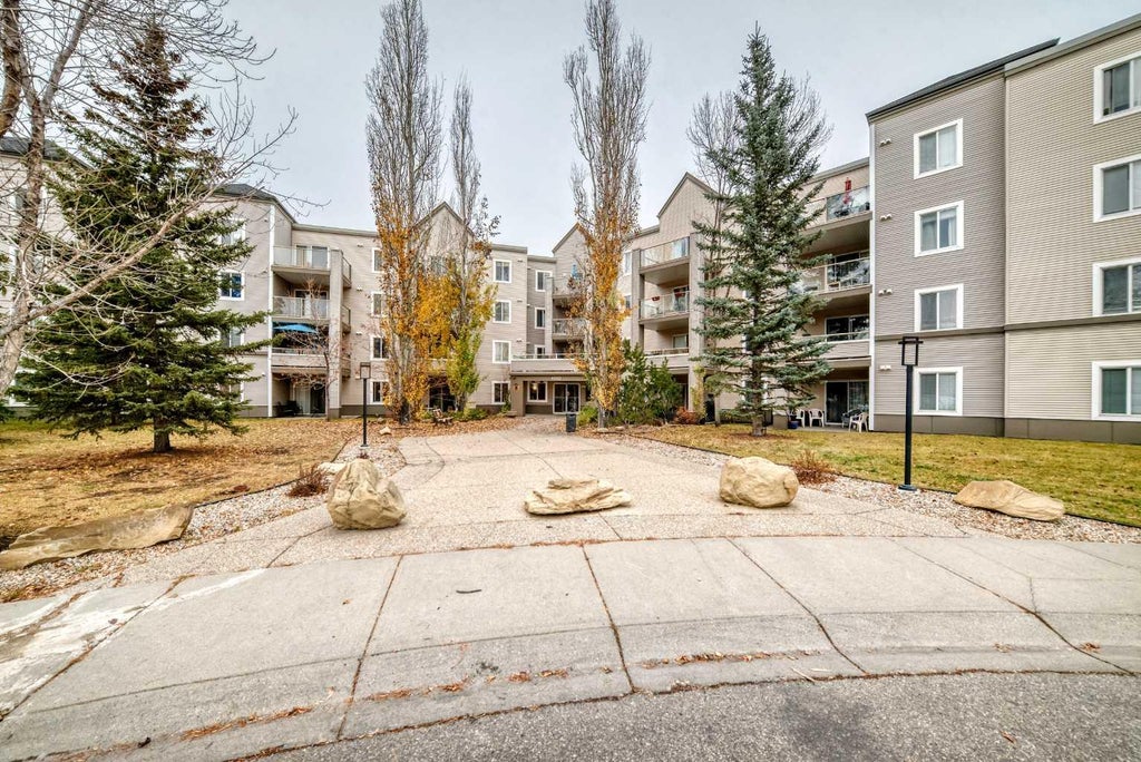 Photo of 4000 Somervale Court SW #106, Calgary, AB T2Y 4J3 (MLS # A2354827)
