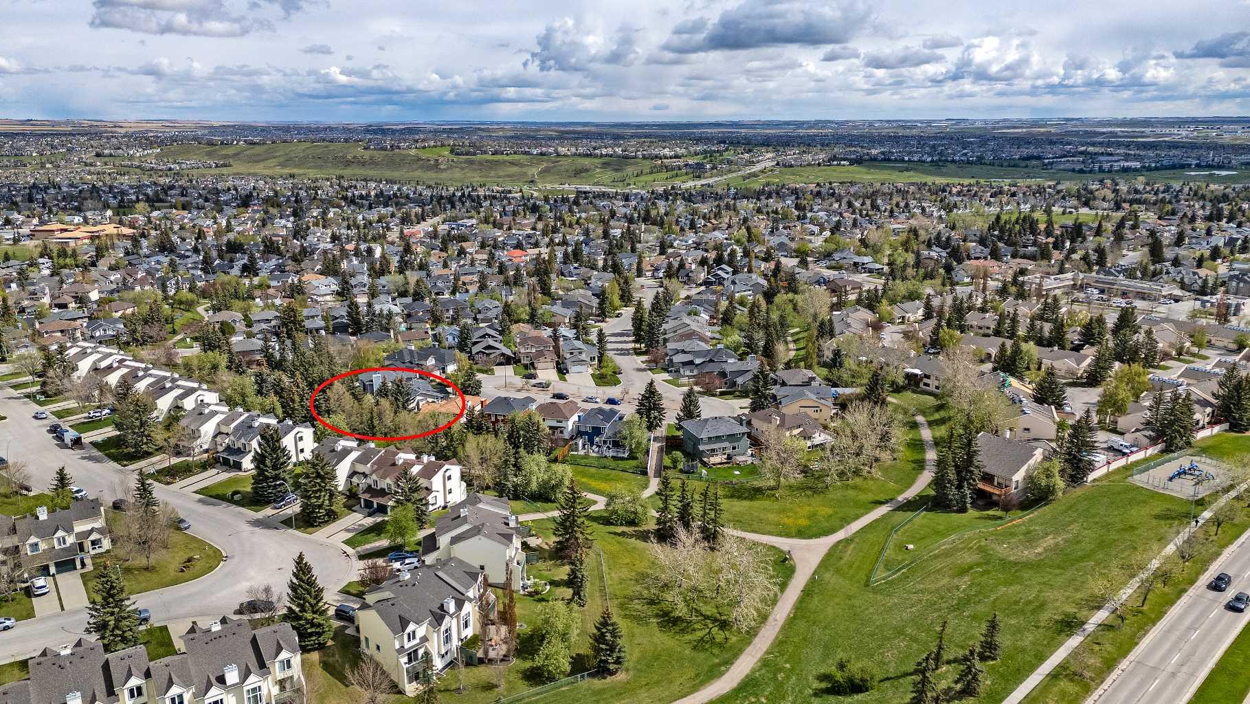 345 Sandringham Court NW