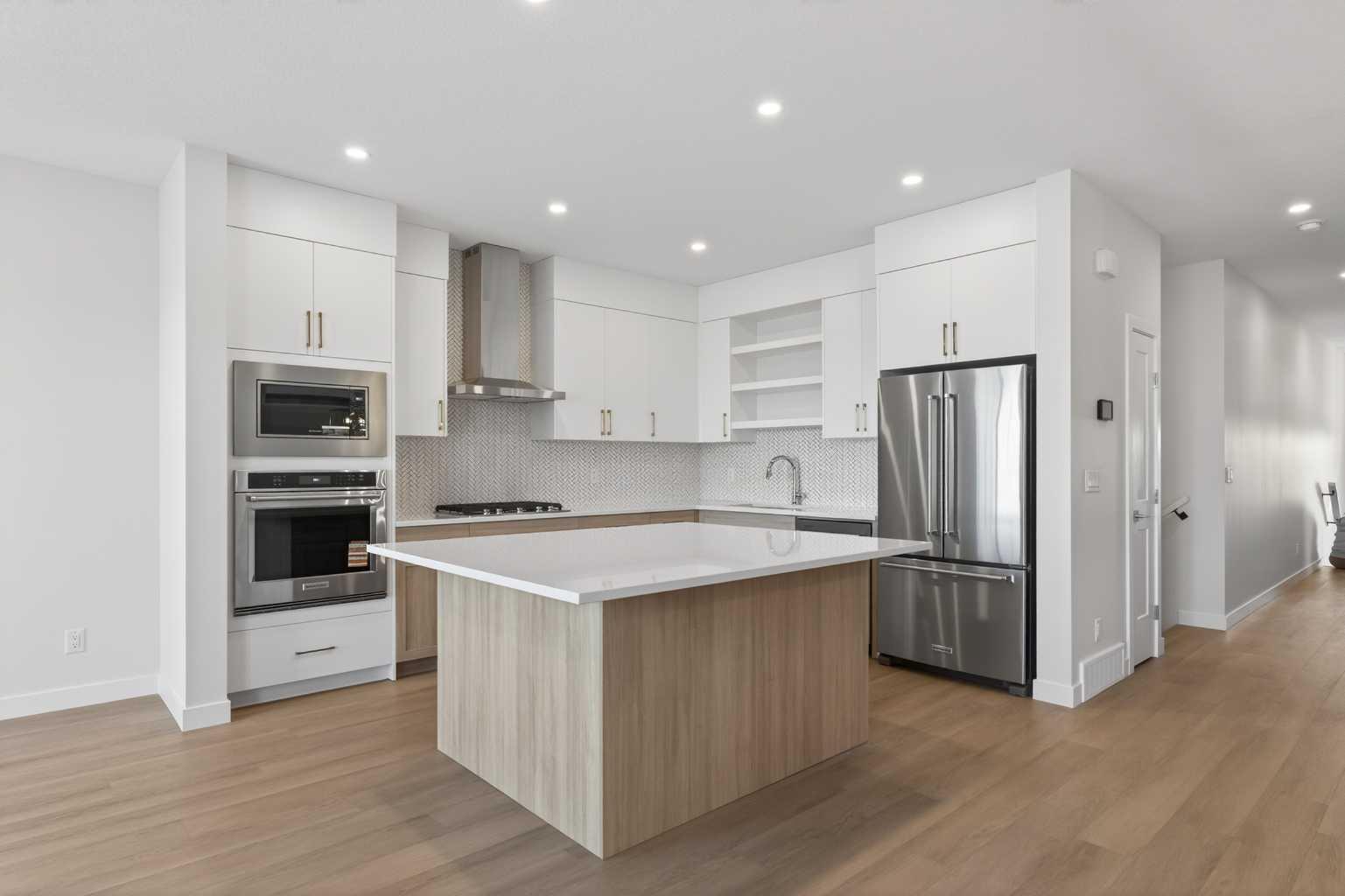 159 Greenwich Drive NW