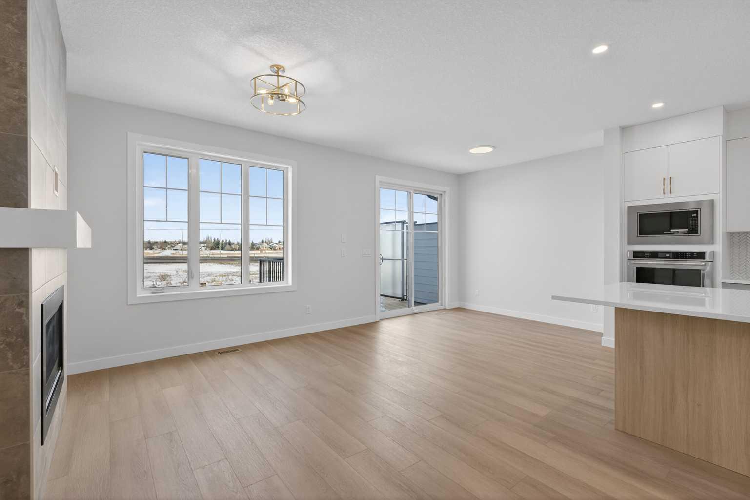 159 Greenwich Drive NW