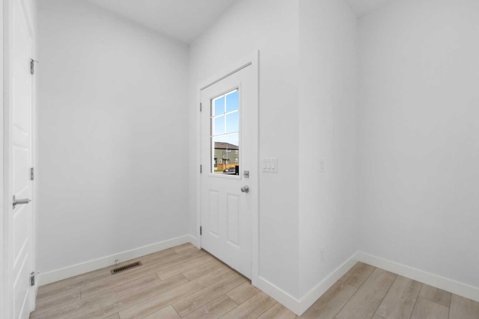 477 Hotchkiss Drive SE