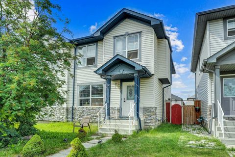 19 Taravista Gardens NE Calgary AB T3J 4K8