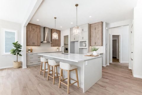 203 Langwell Common SE Airdrie AB T4A 3R4