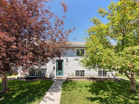 Photo of 34 West Mcmanus Road, Cochrane, AB T4C 1L8 (MLS # A2329442)