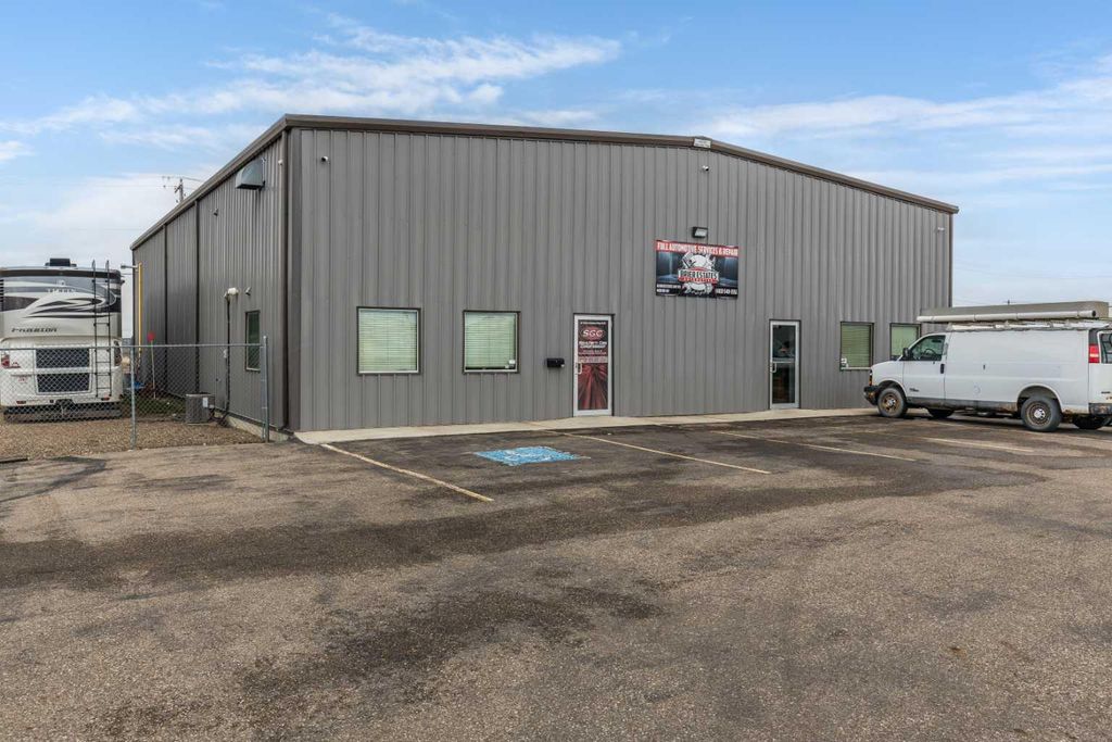 Photo of 81 Brier Estates Way NW, Medicine Hat, AB T1C 0B2 (MLS # A2300101)