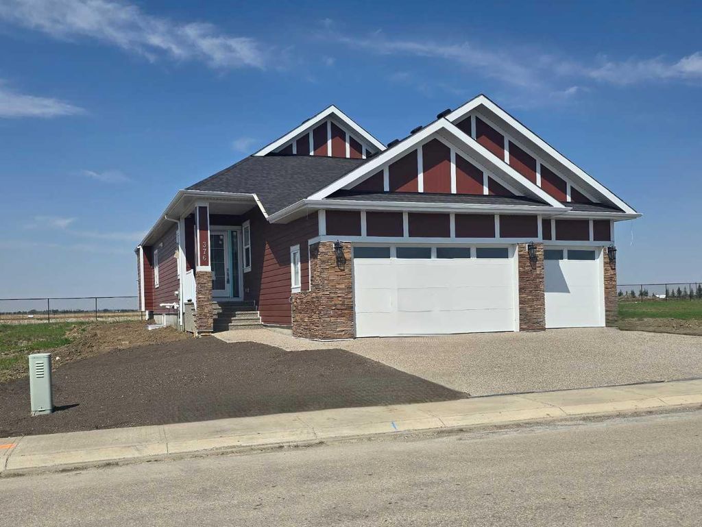 Photo of 376 Muirfield Crescent, Lyalta, AB T0J 1Y1 (MLS # A2312285)