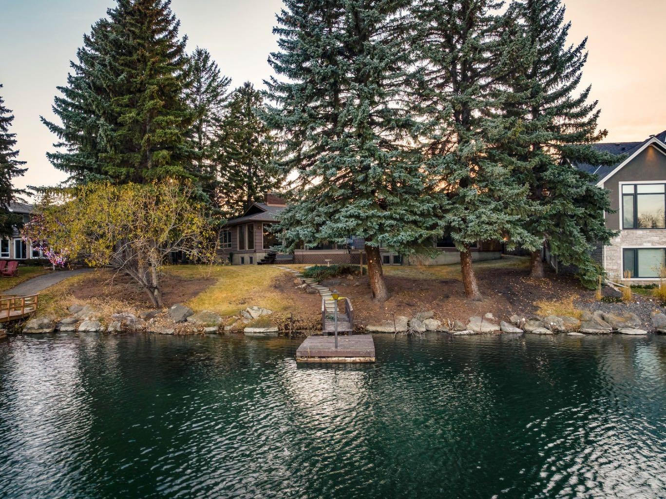 540 Lake Moraine Green SE