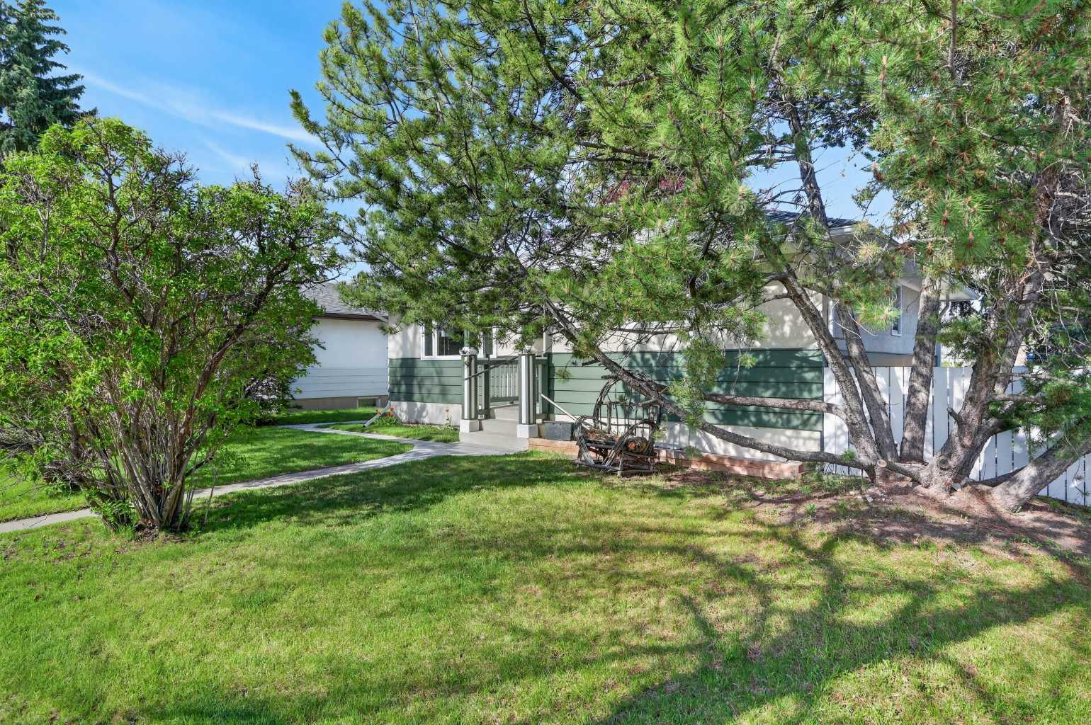 9211 Elbow Drive SW