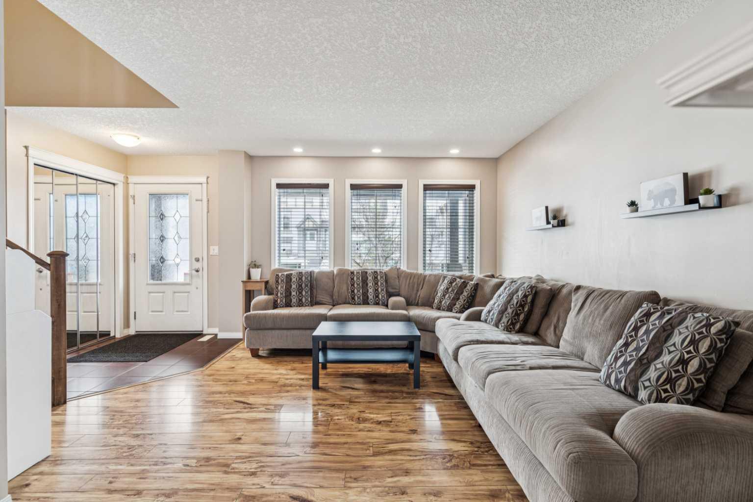 77 New Brighton Heights SE