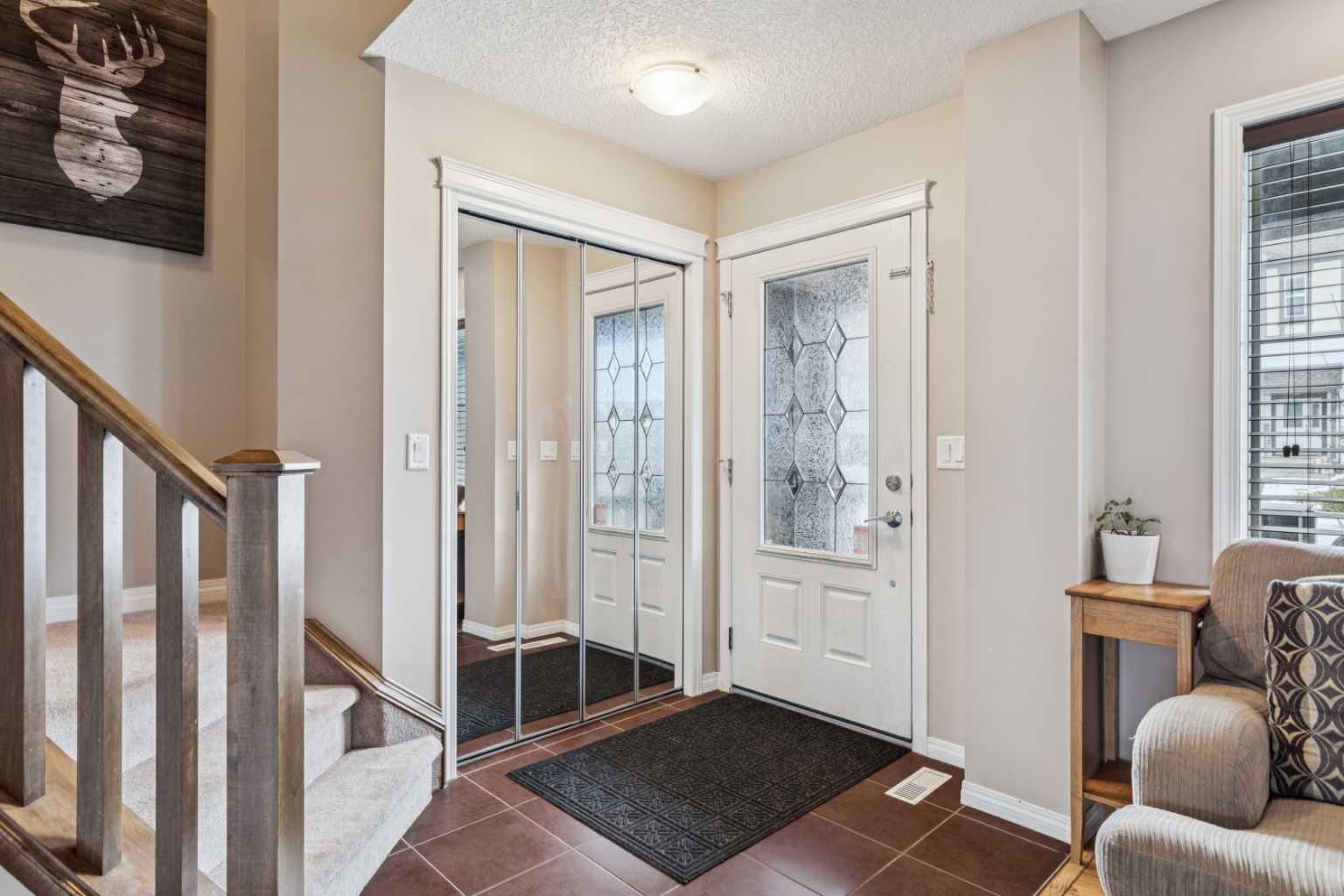 77 New Brighton Heights SE