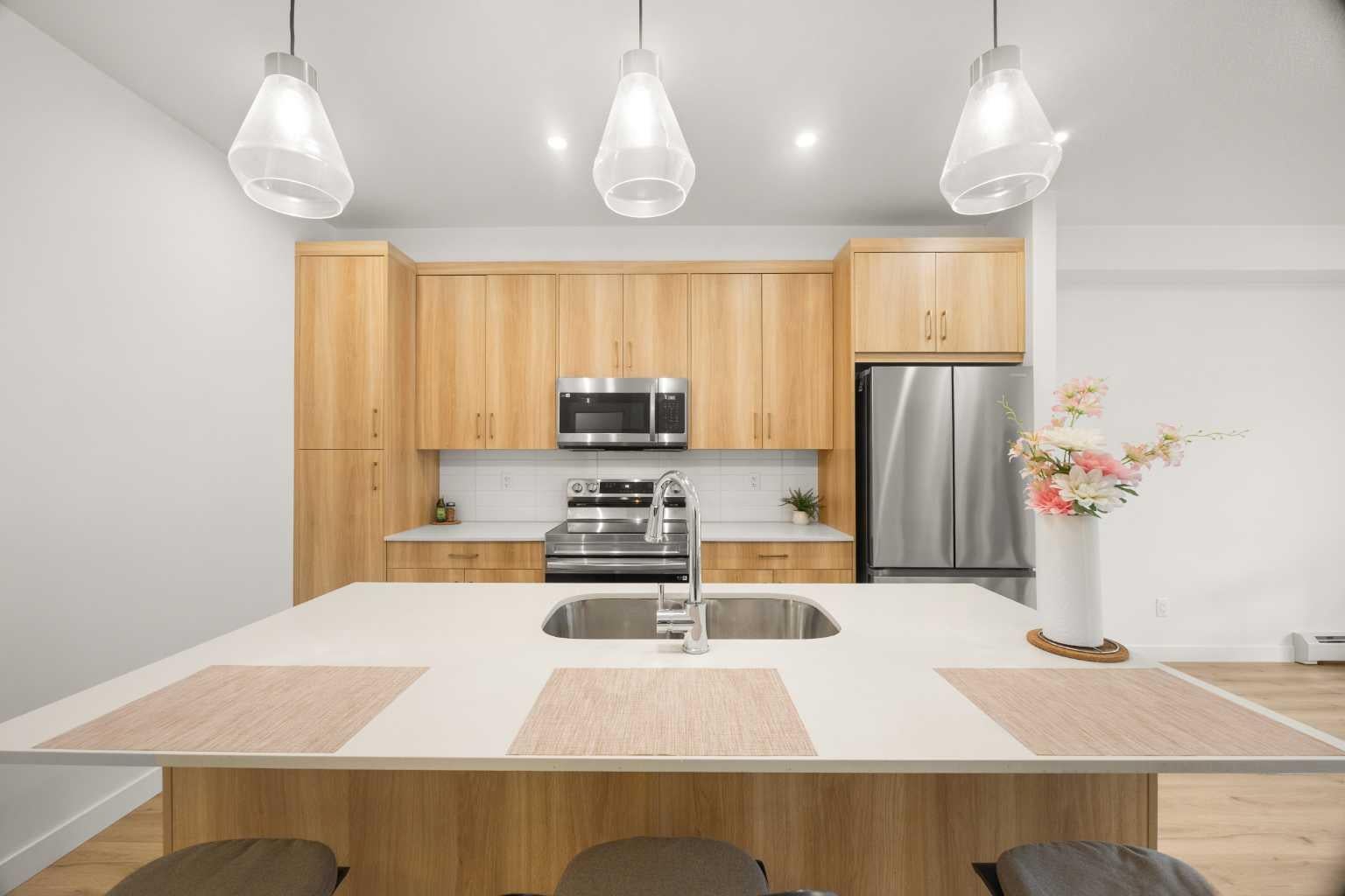 55 Lucas Way NW 2104