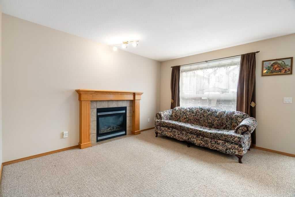 13 Saddlecrest Green NE