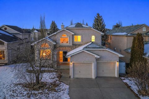 95 Sierra Madre Crescent SW Calgary AB T3H 3M5