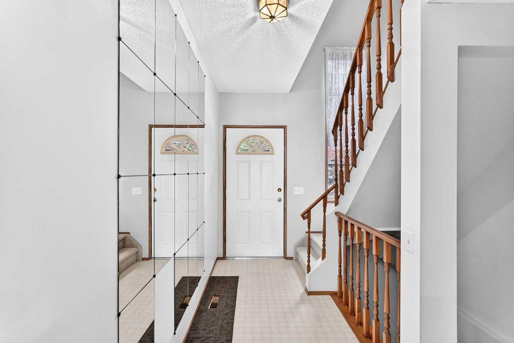 Photo of 34 Shawinigan Lane SW, Calgary, AB T2Y 2B5 (MLS # A2323550)