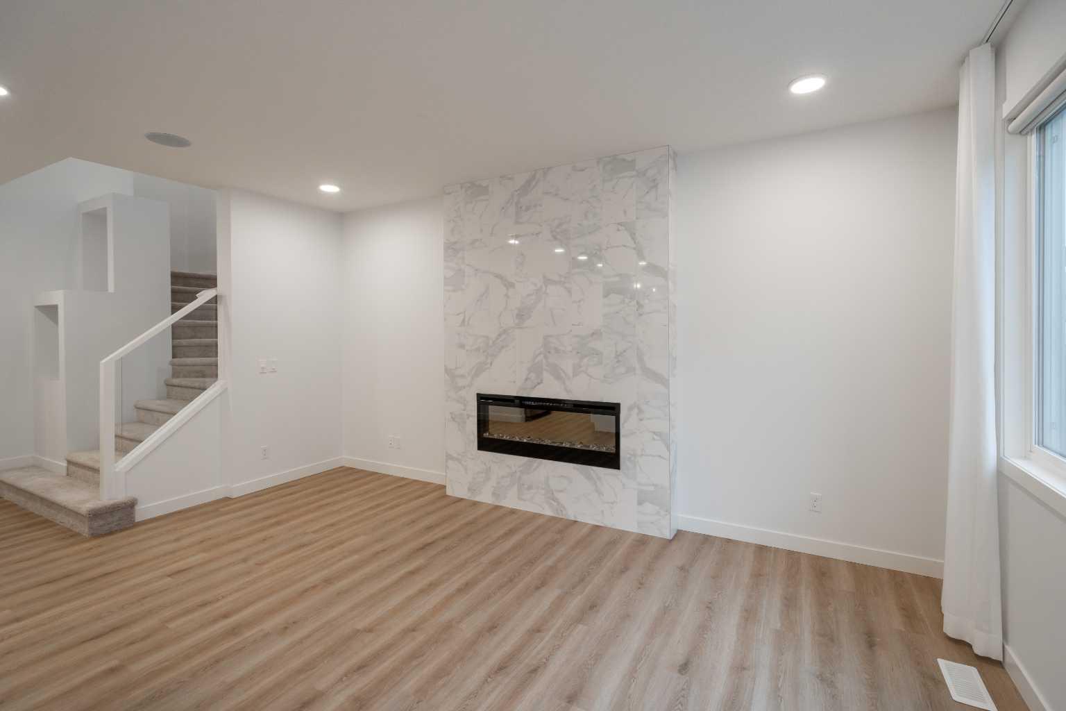 541 Savanna Drive NE