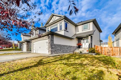 127 Kincora Drive NW Calgary AB T3R 1L5