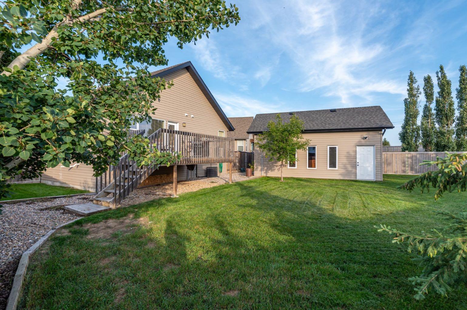 1304 54 Avenue Close