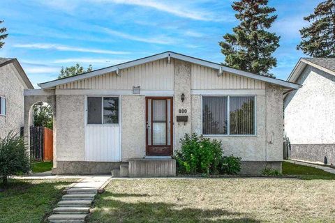 880 Rundlecairn Way NE Calgary AB T1Y 2R7