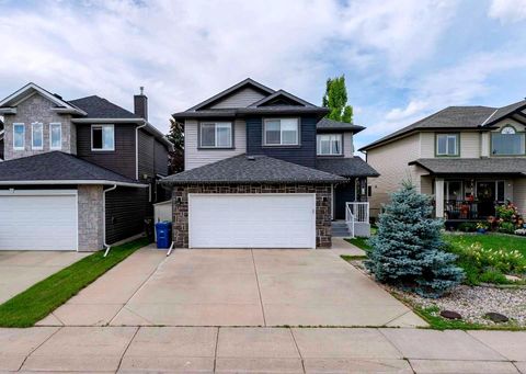 276 Fairways Bay NW Airdrie AB T4B 2P5