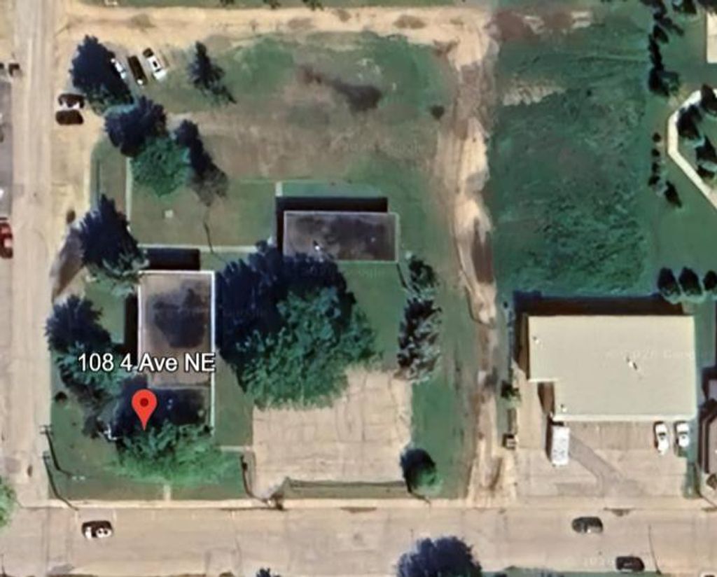 Photo of 108 4 Avenue NE, Slave Lake, AB T0G 2A2 (MLS # A2292371)