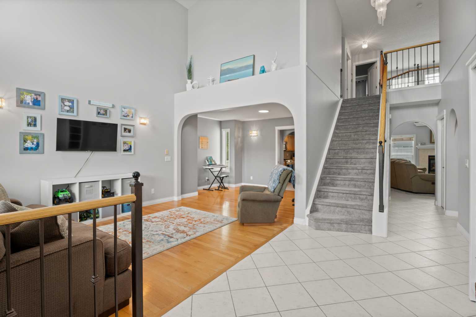 857 West Chesteremere Drive