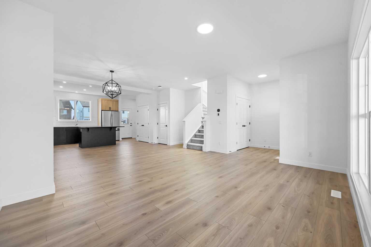 120 Mitchell Walk NW