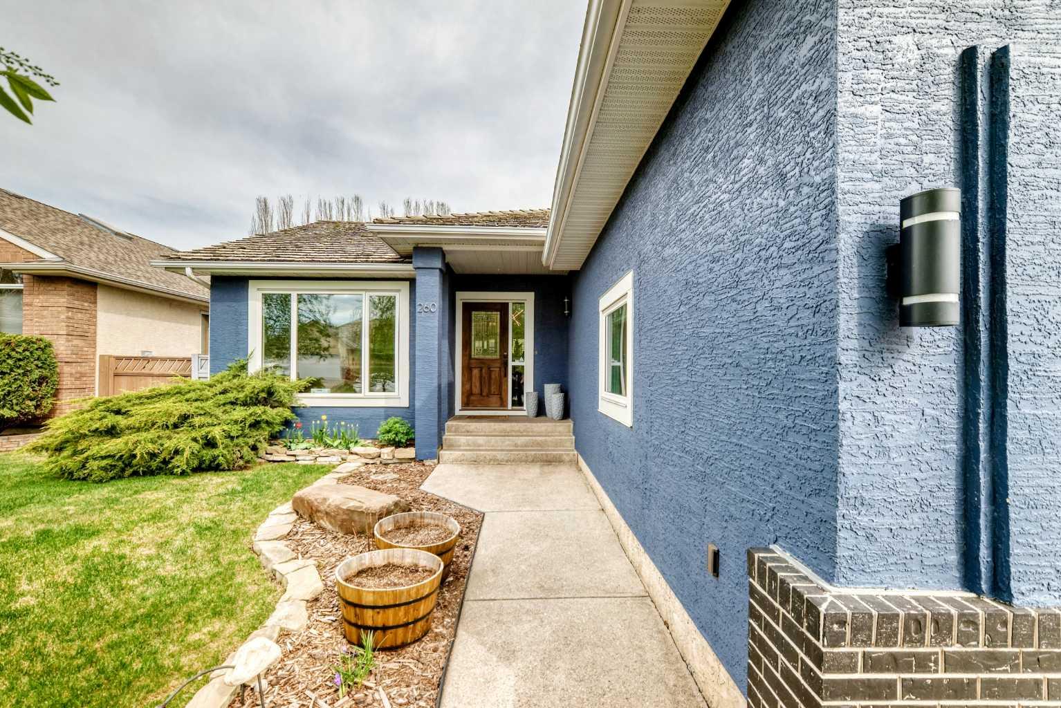 260 Westchester Way