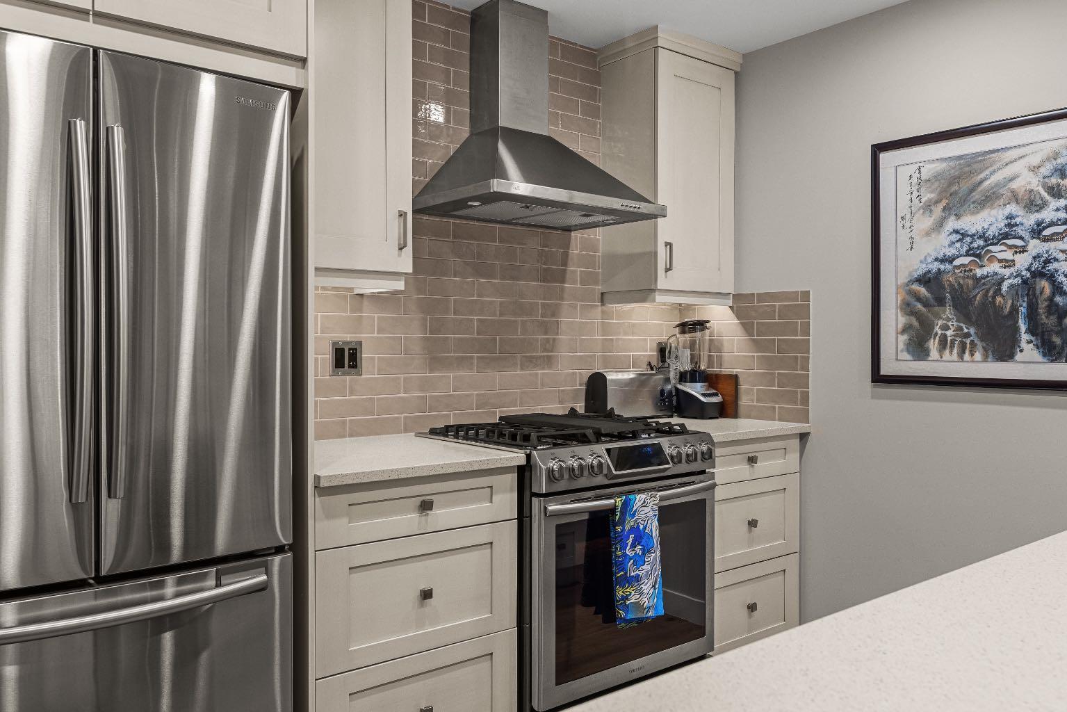 707 Spring Creek Drive 102