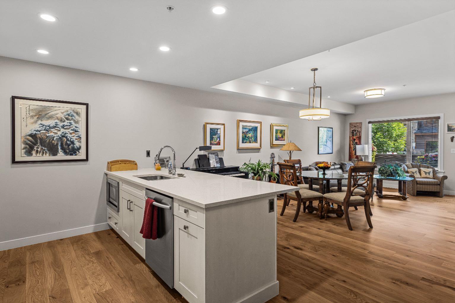 707 Spring Creek Drive 102