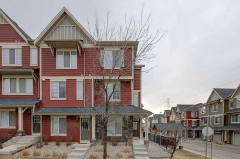 68 Evansview Road NW Calgary AB T3P 0L2