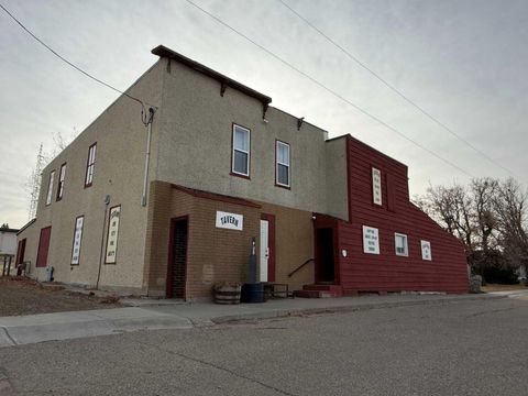 112 1 Street N Lomond AB T0L 1G0