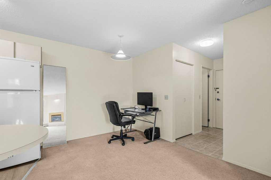 2422 Edenwold Heights NW 3400