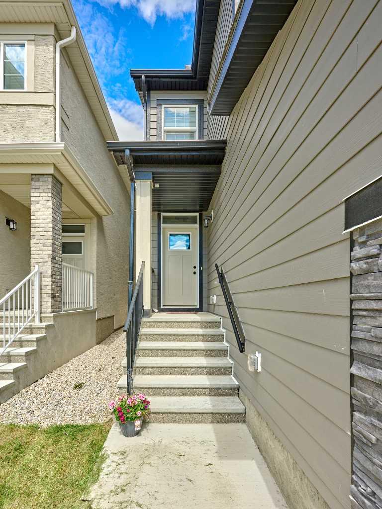 95 ARBOUR LAKE Heights NW