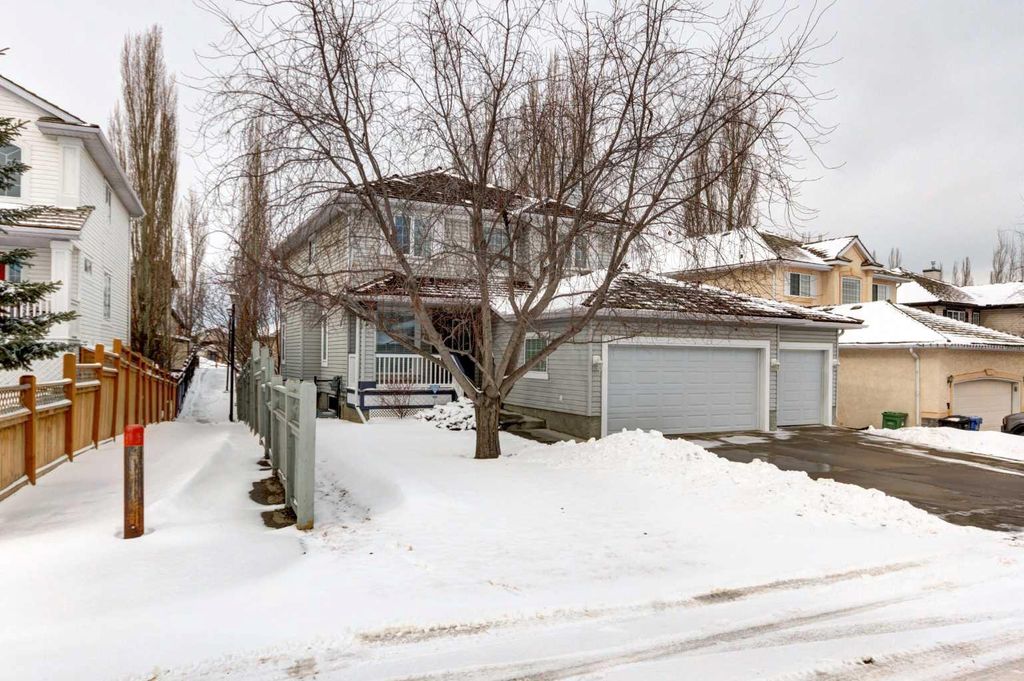 Photo of 33 Mt Douglas Close SE, Calgary, AB T2Z 3R8 (MLS # A2292288)