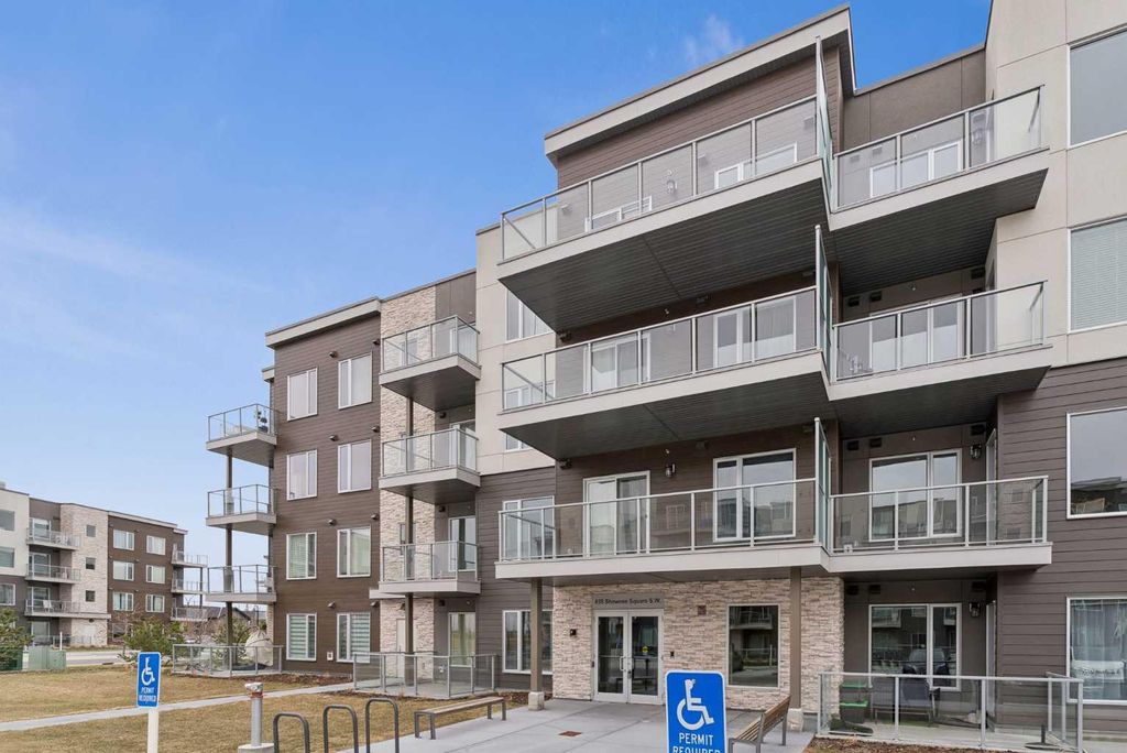 Photo of 655 Shawnee Square SW #103, Calgary, AB T2Y 1E3 (MLS # A2302514)