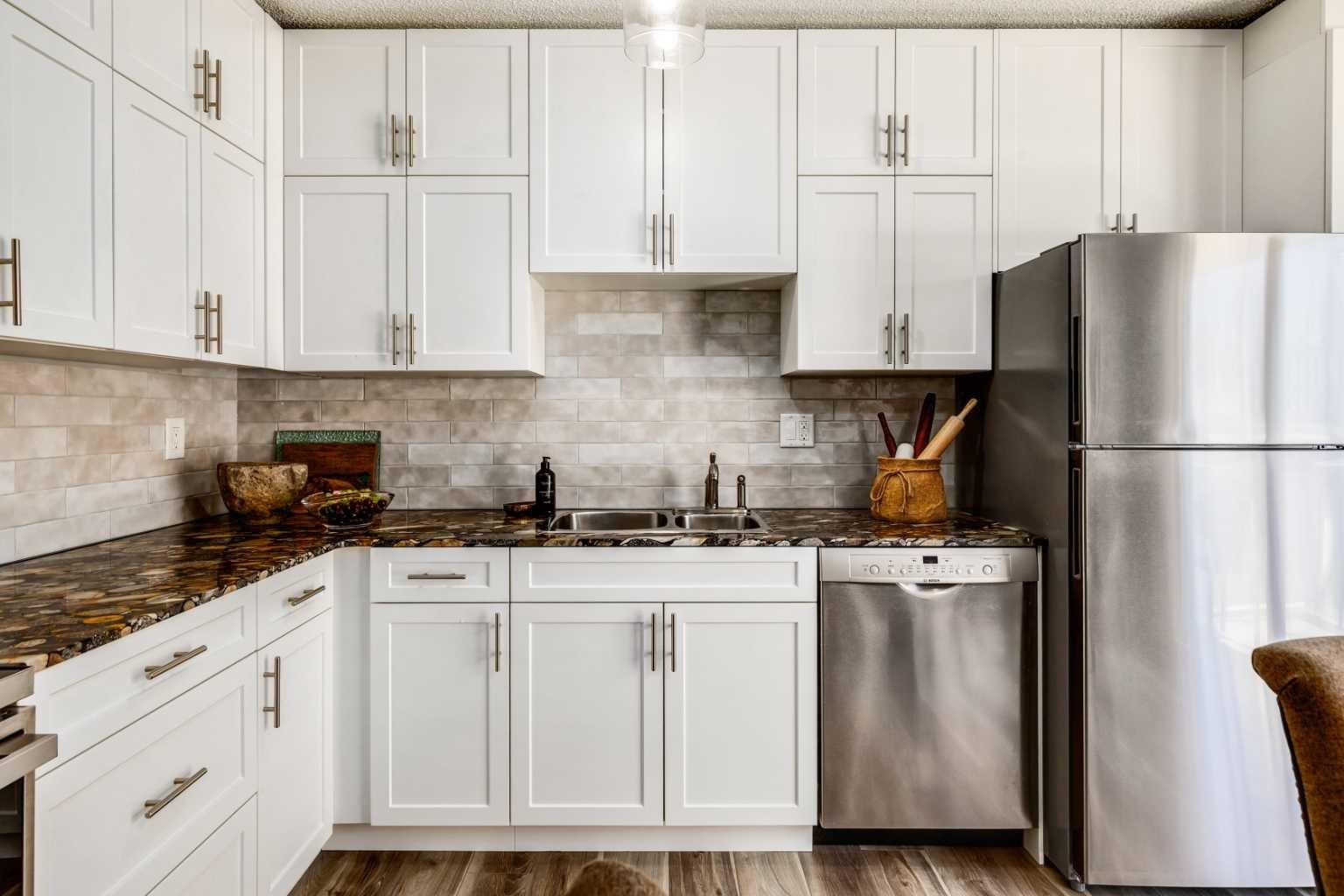 1305 Glenmore Trail SW 201