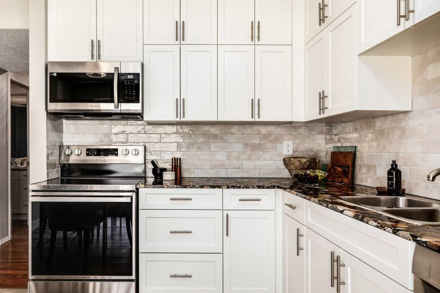 1305 Glenmore Trail SW 201