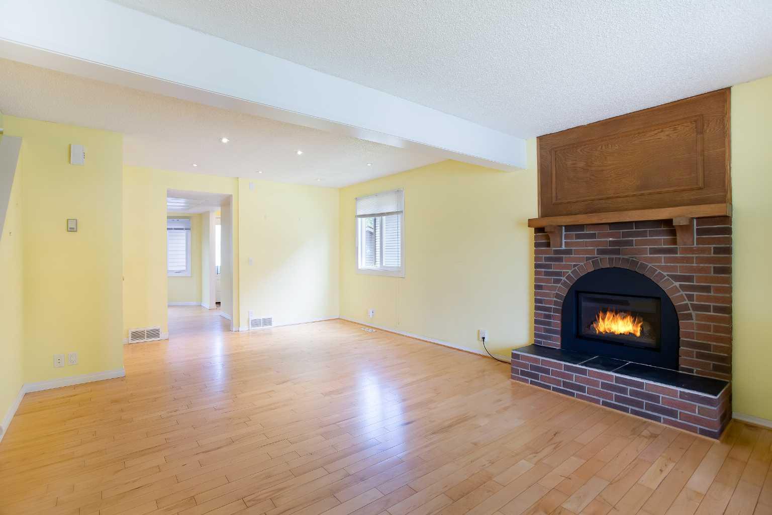 12 Rivervalley Drive SE