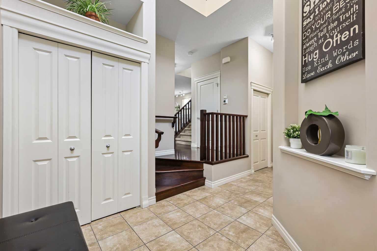 341 Bridleridge View SW