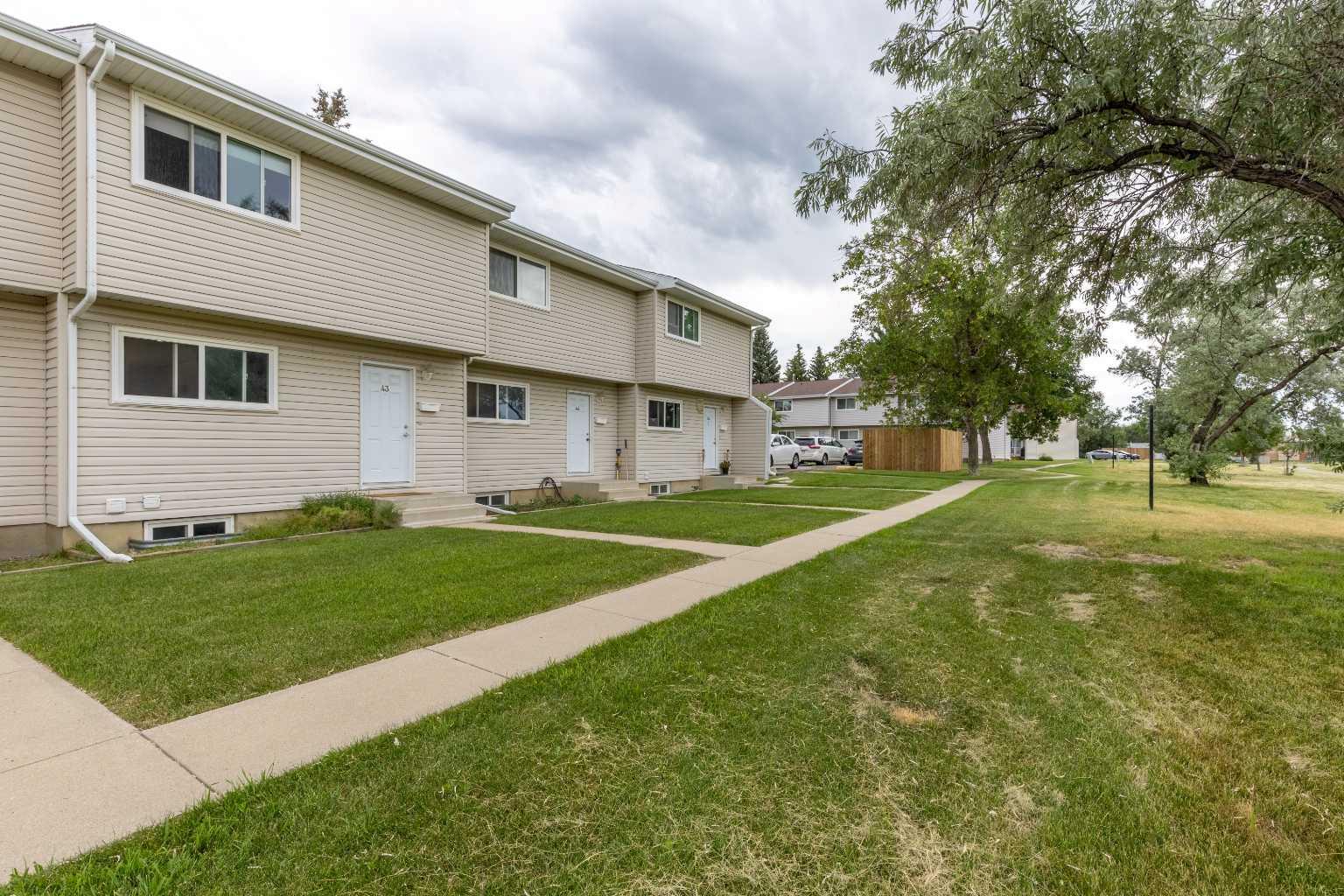 55 Lemoyne Crescent W 43