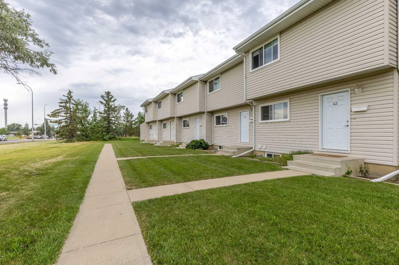 55 Lemoyne Crescent W 43
