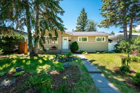 Photo of 90 Armstrong Crescent SE, Calgary, AB T2J 0X3 (MLS # A2324208)