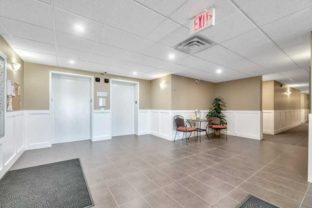 1005B Westmount Drive 102