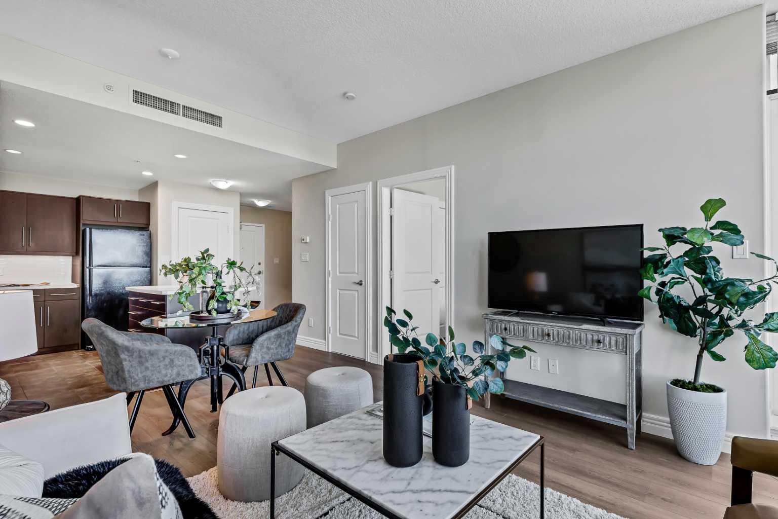 55 Spruce Place SW 304